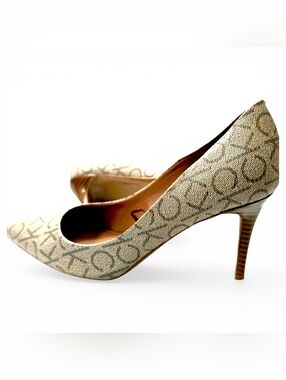Calvin Klein Beige/Brown Monogram Pointed Toe Heels Size 7